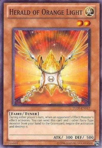 Herald of Orange Light [TU07-EN017] Common - Doe's Cards